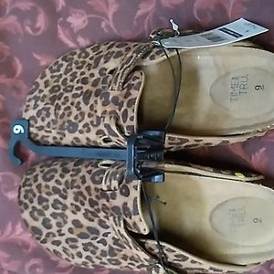 Slip on sandles time and true size 9 nwt